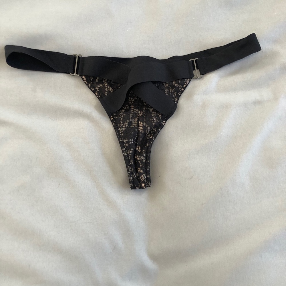 Victoria’s Secret Very Sexy Banded Thong Lace